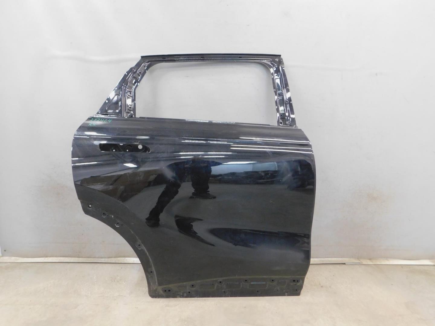 Дверь задняя правая