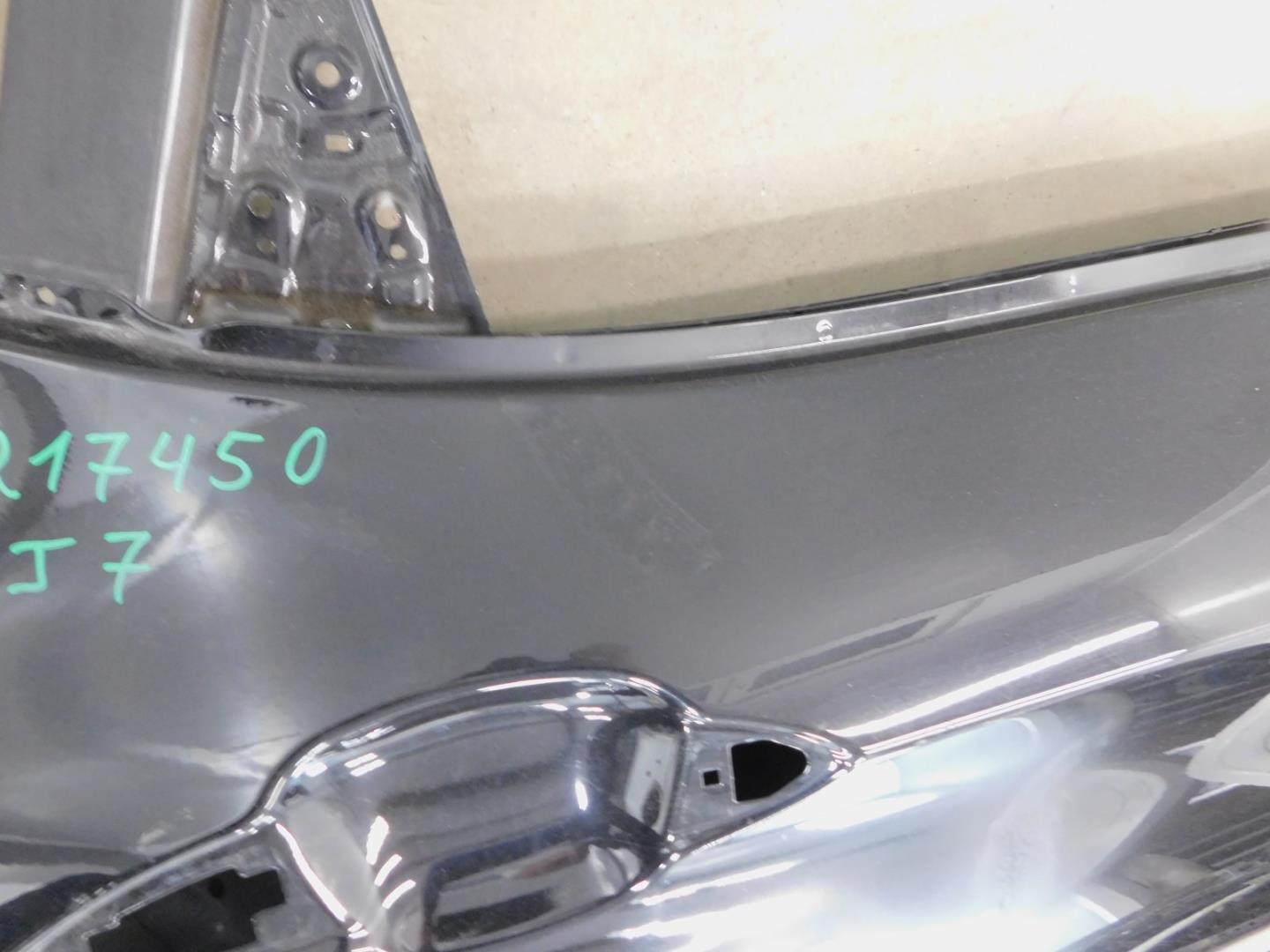 Дверь задняя правая