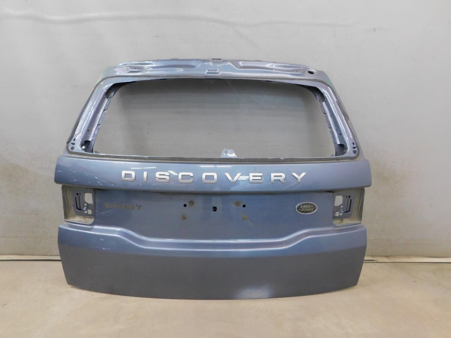 Дверь багажника