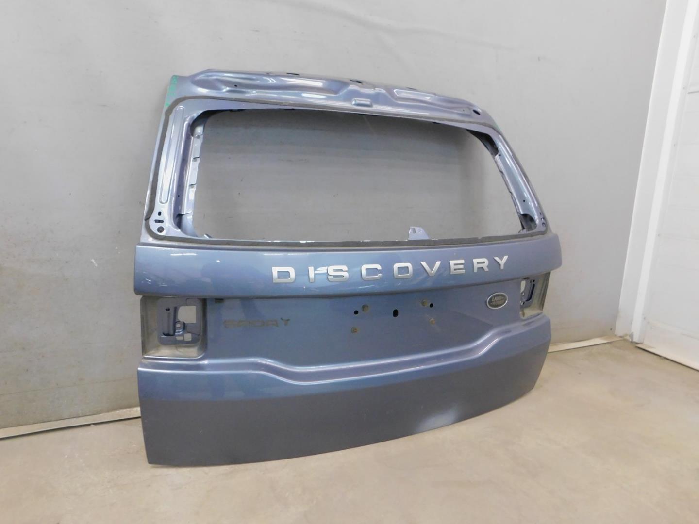 Дверь багажника