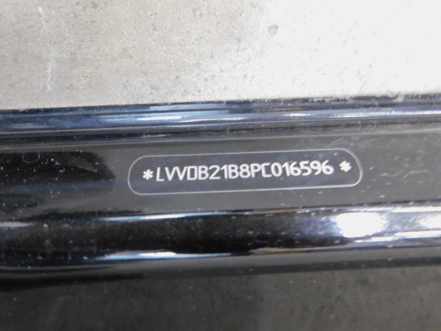 Дверь багажника