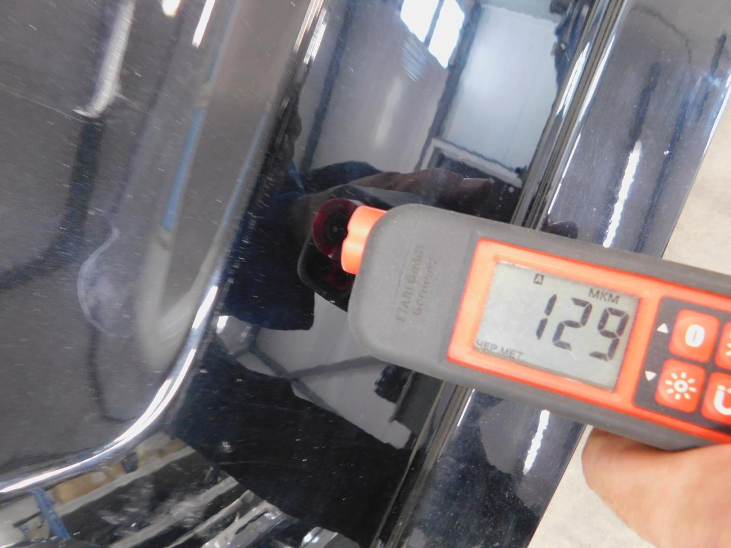 Дверь багажника