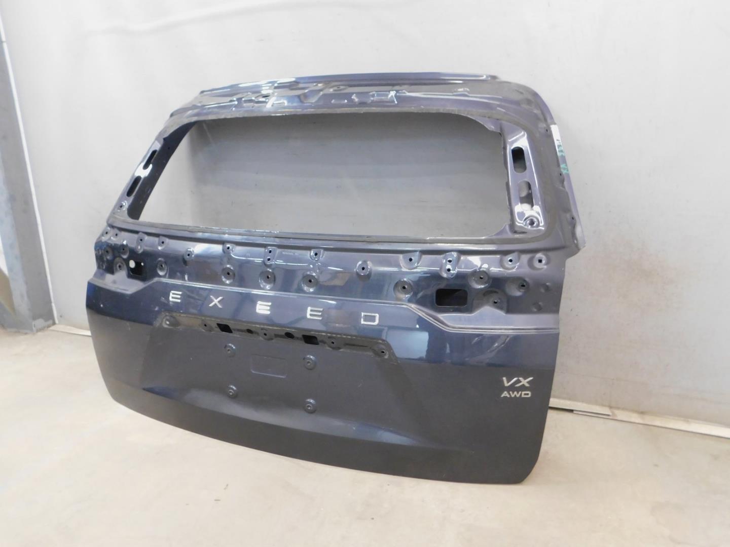 Дверь багажника