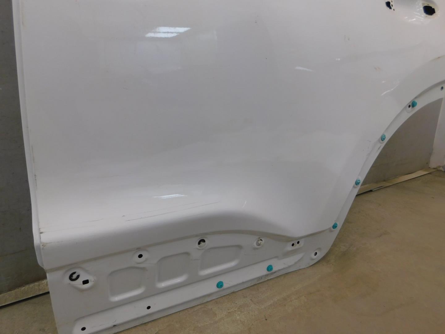 Дверь задняя левая