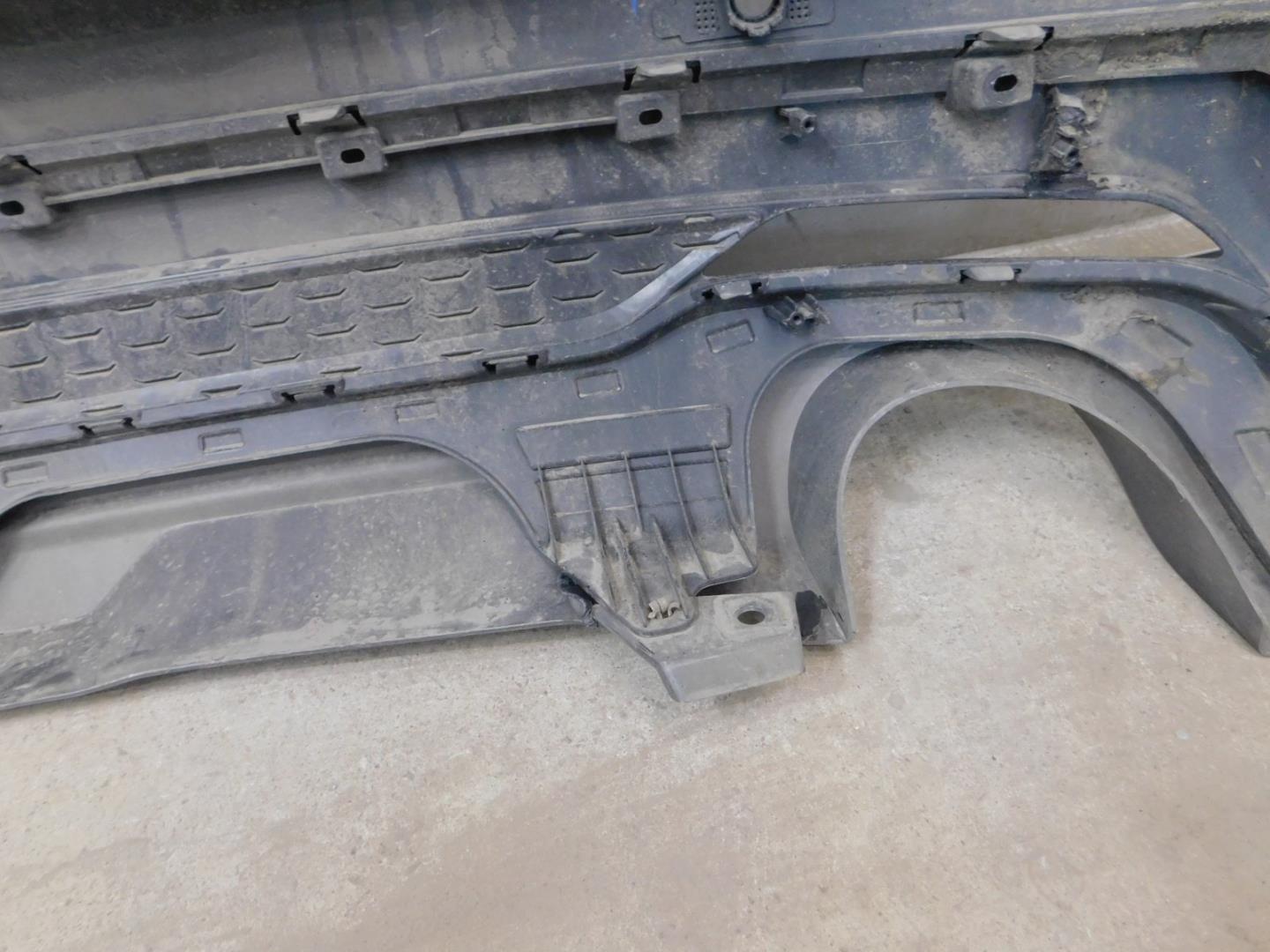 Бампер задний