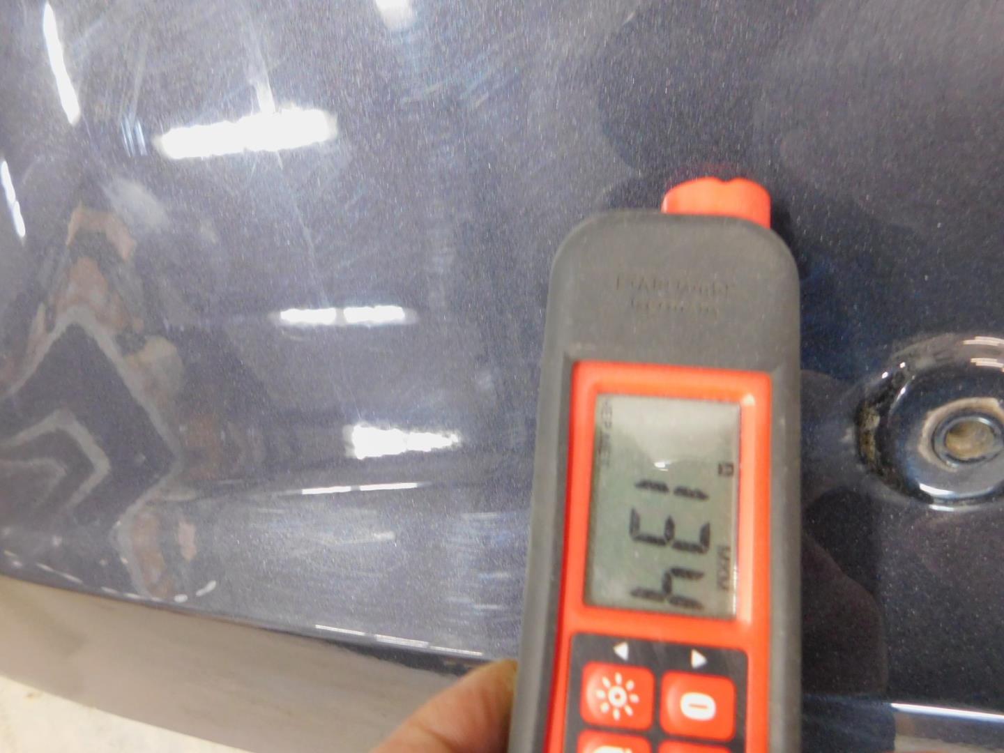 Дверь багажника