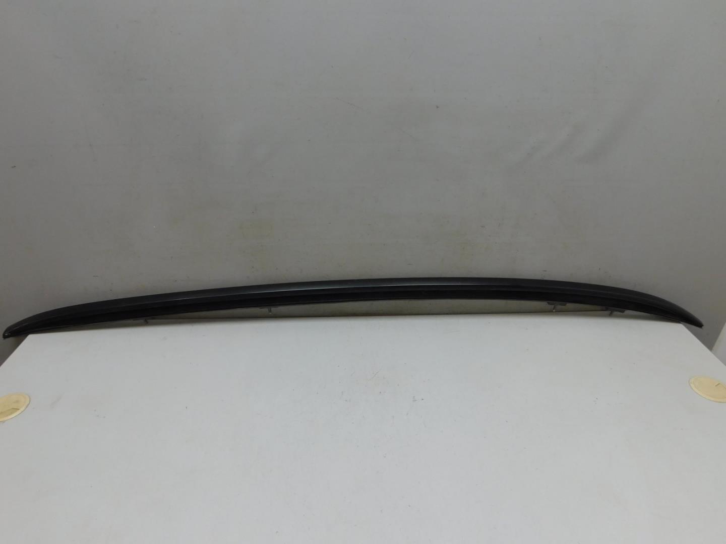 Рейлинг (релинг) правый (планка на крышу)