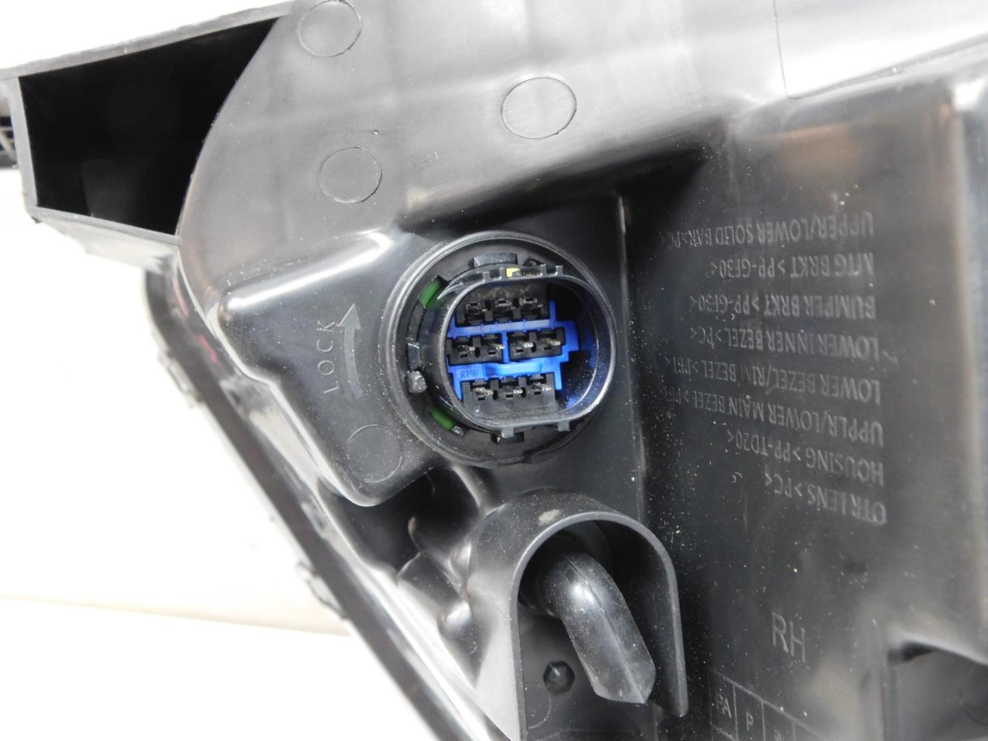 Фара правая