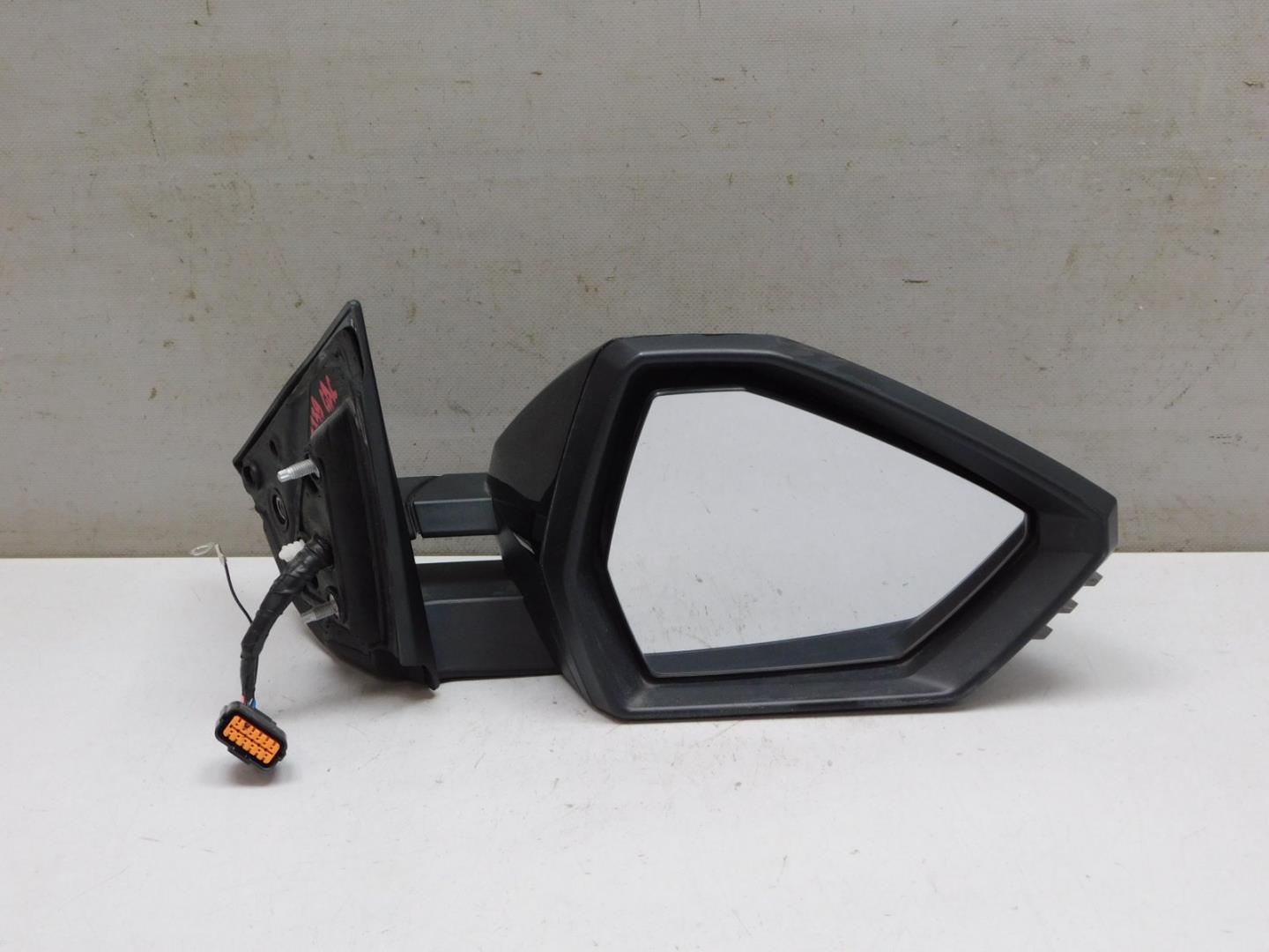 Зеркало правое электрическое