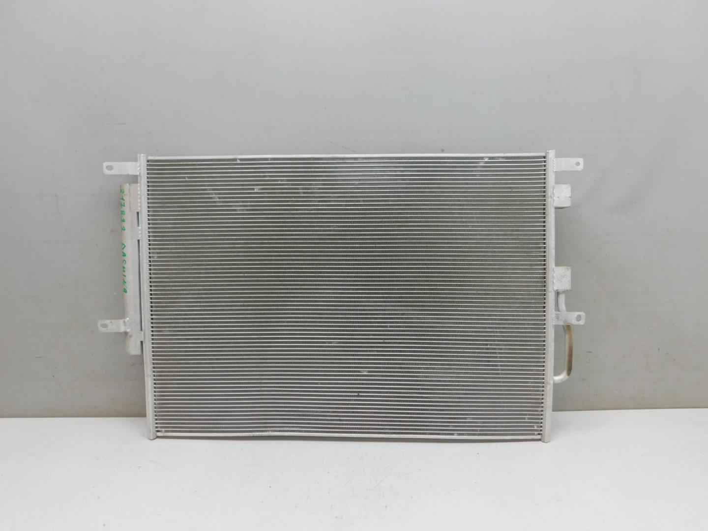 Радиатор кондиционера / конденсер
