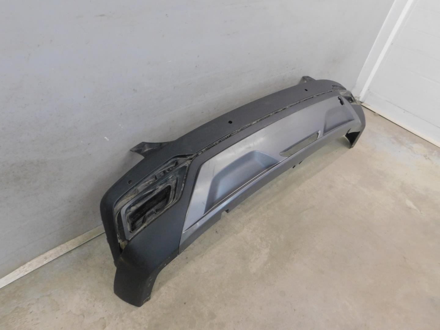 Бампер задний