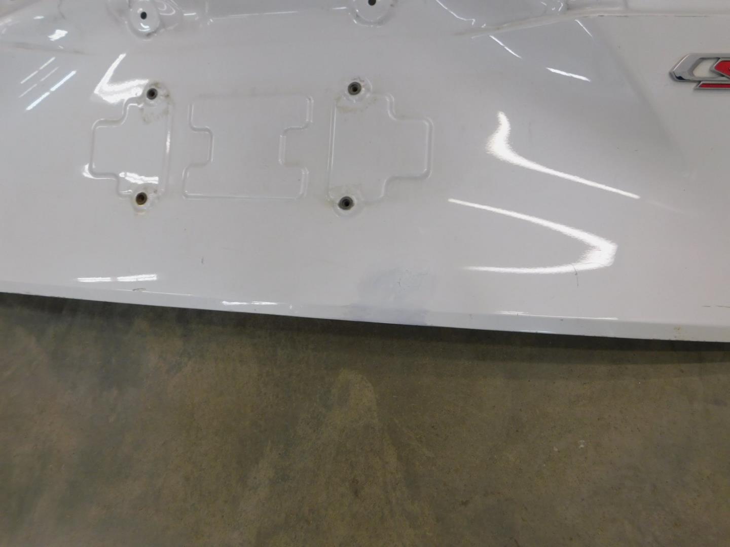 Дверь багажника