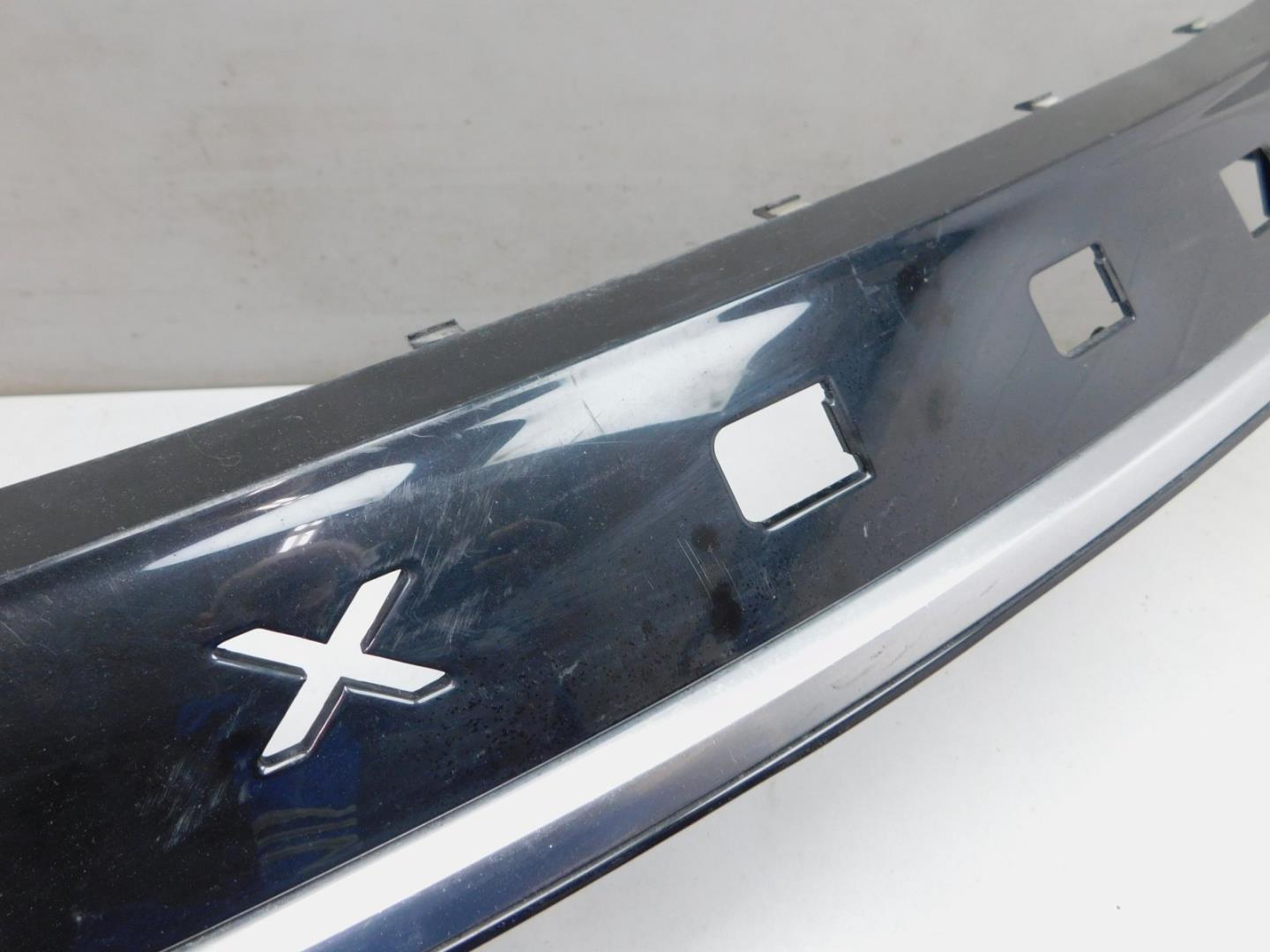 Накладка переднего бампера