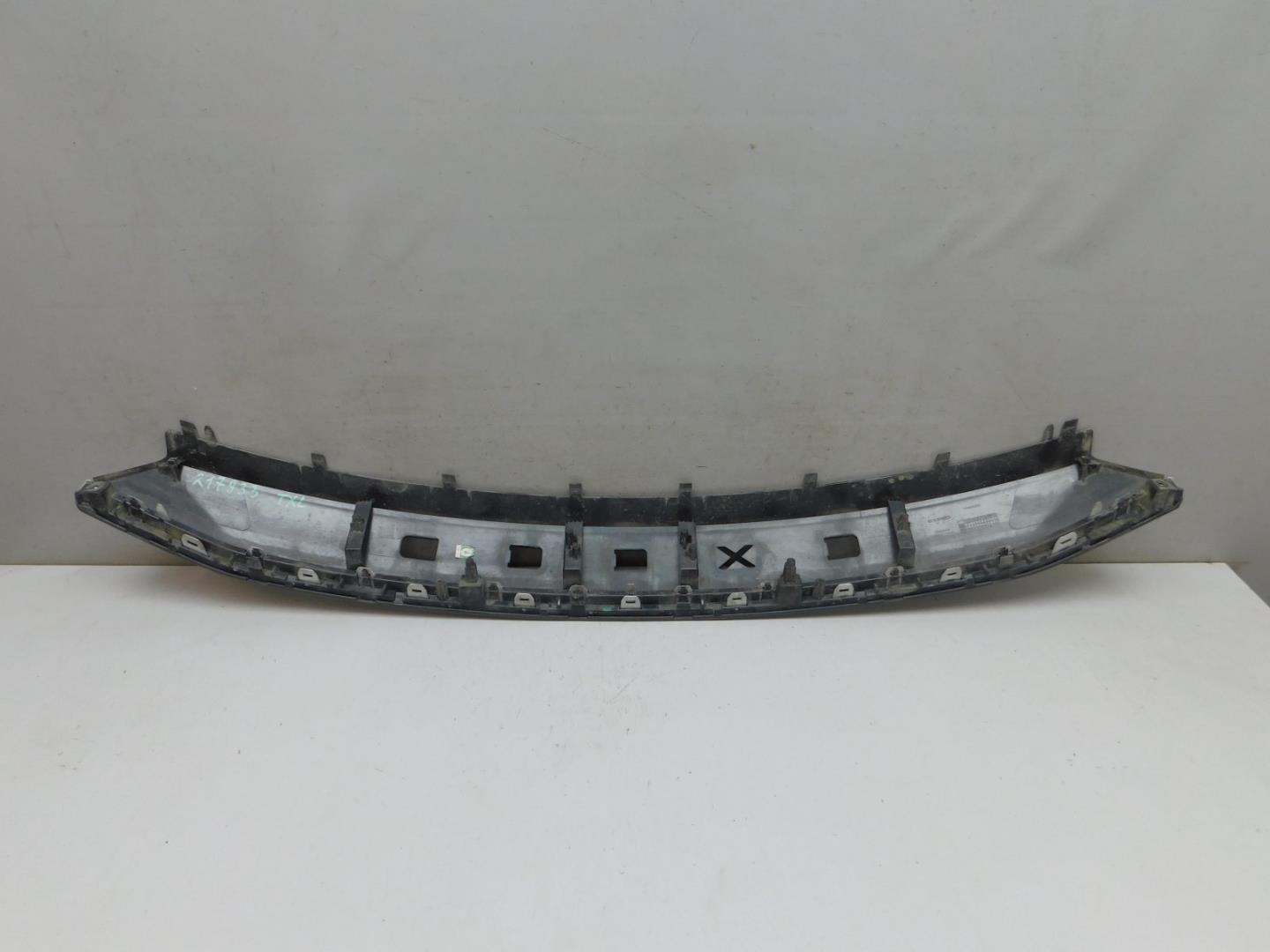 Накладка переднего бампера