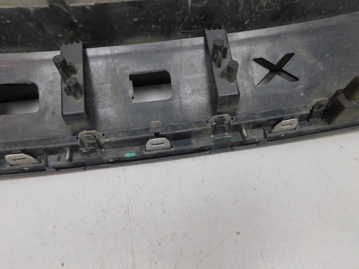 Накладка переднего бампера