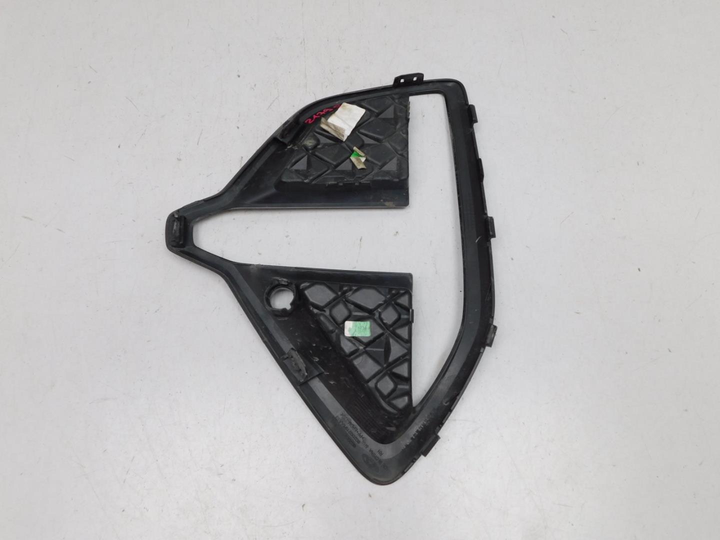 Решетка в бампер правая