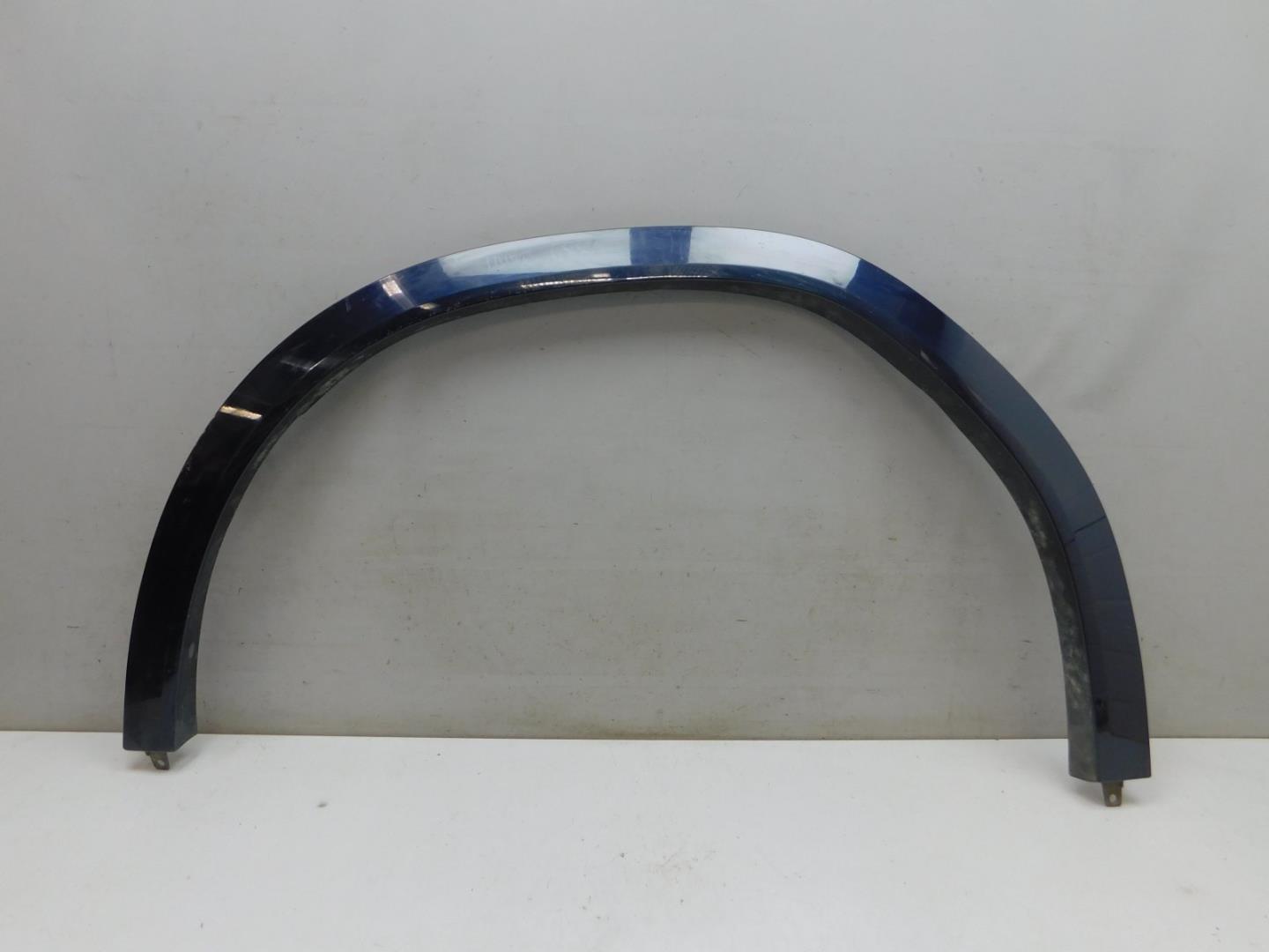 Накладка переднего крыла левого