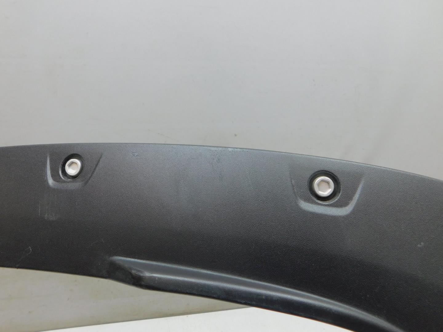 Накладка заднего крыла правого