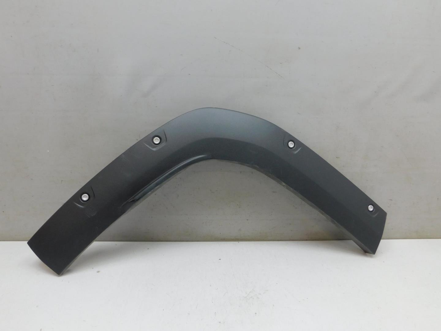 Накладка заднего крыла правого