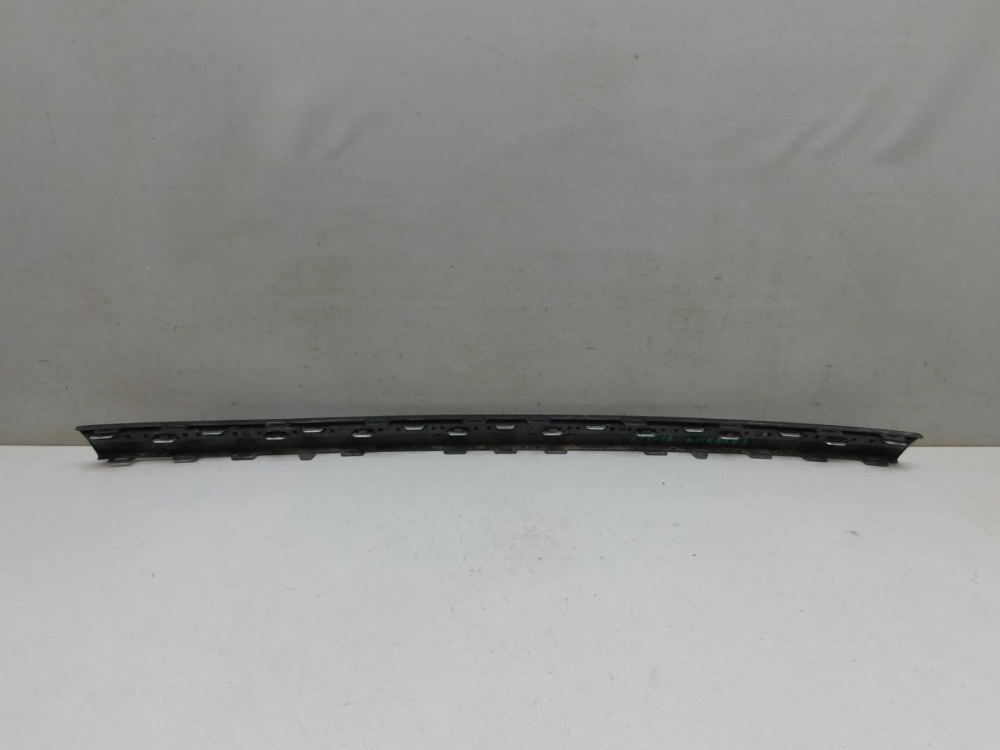 Накладка переднего бампера