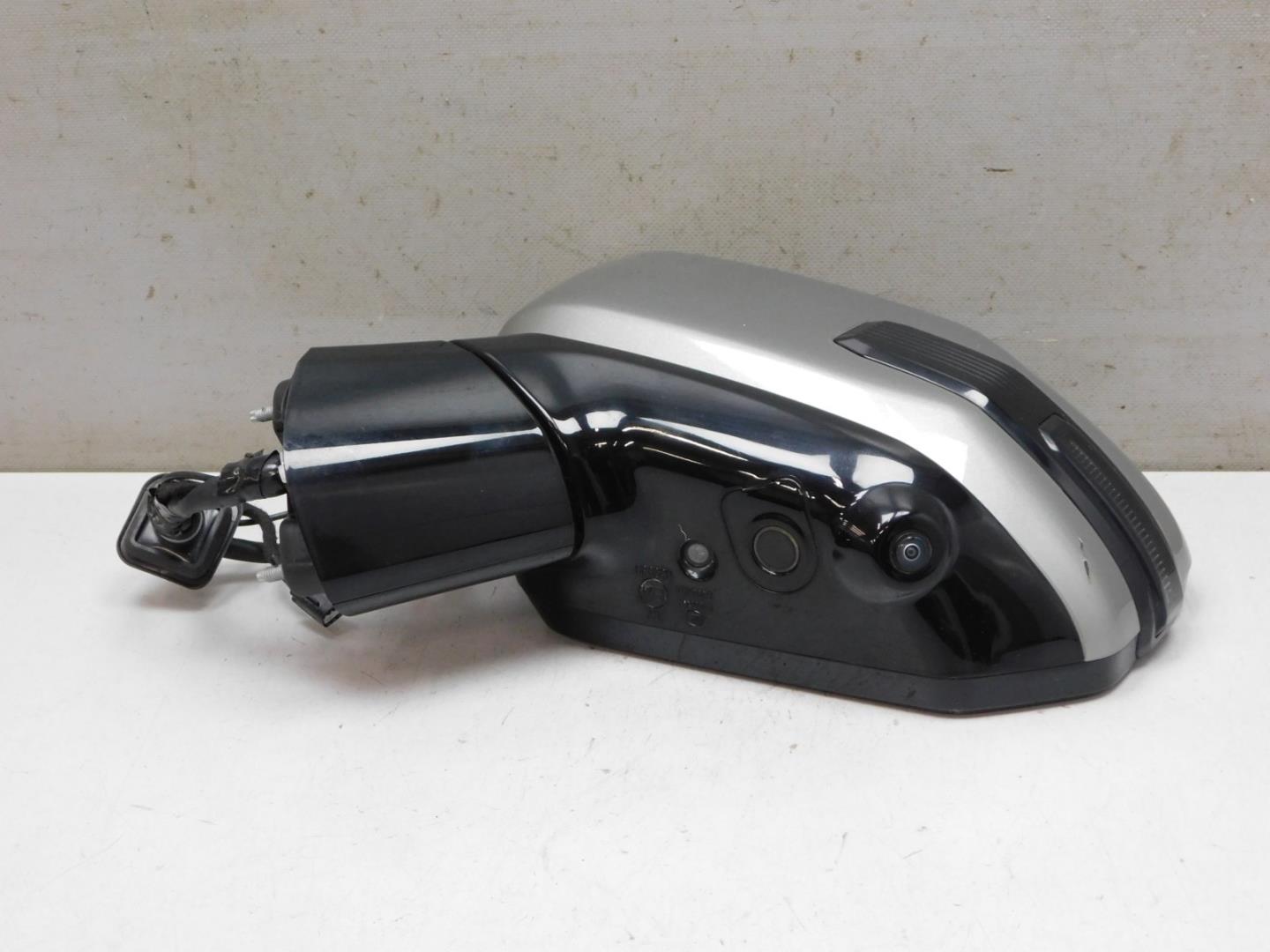 Зеркало левое электрическое