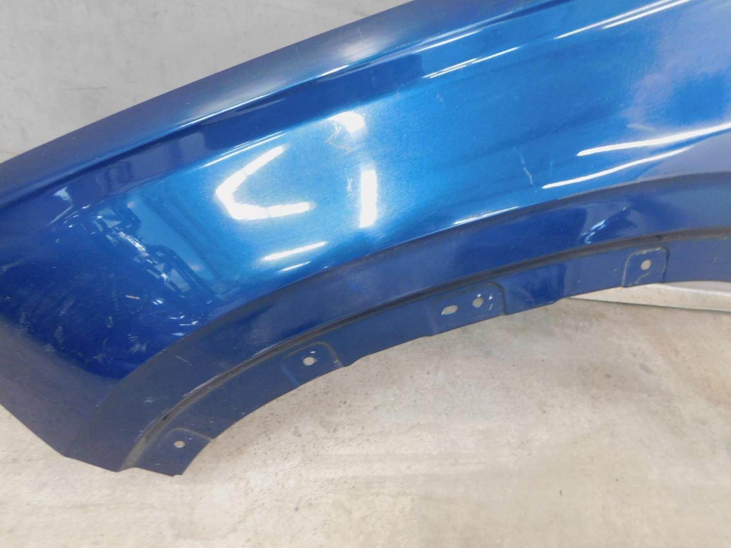 Крыло переднее левое