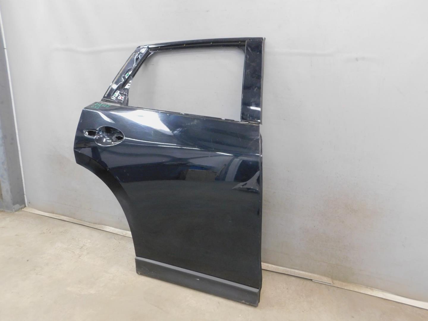 Дверь задняя правая