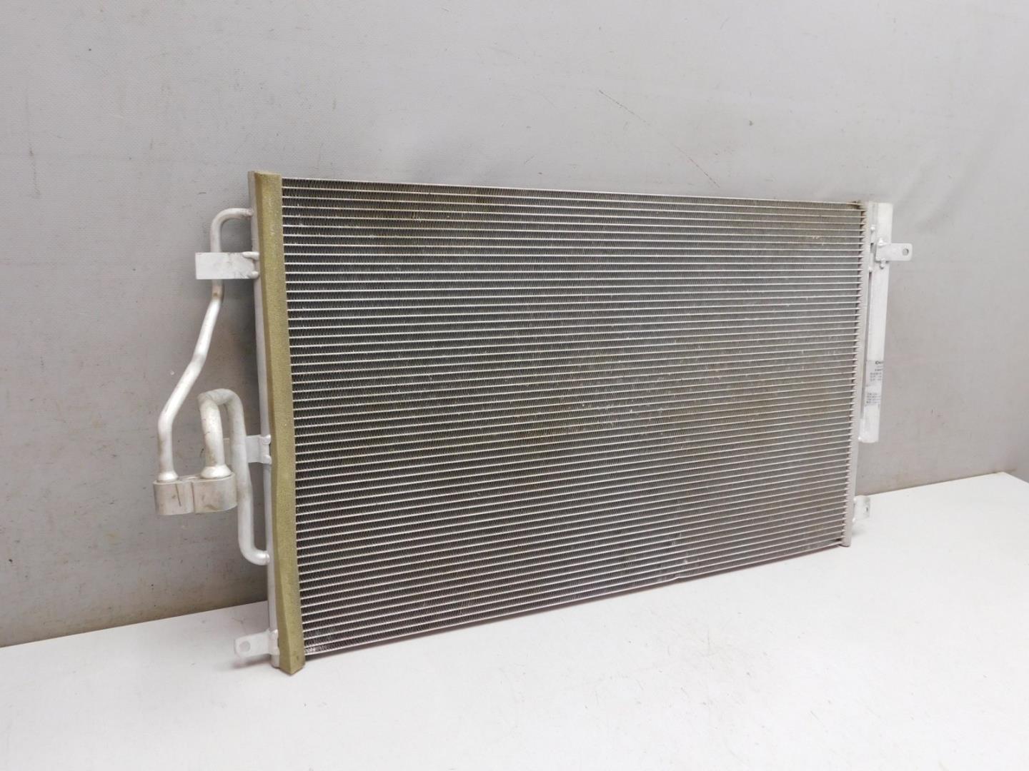 Радиатор кондиционера / конденсер