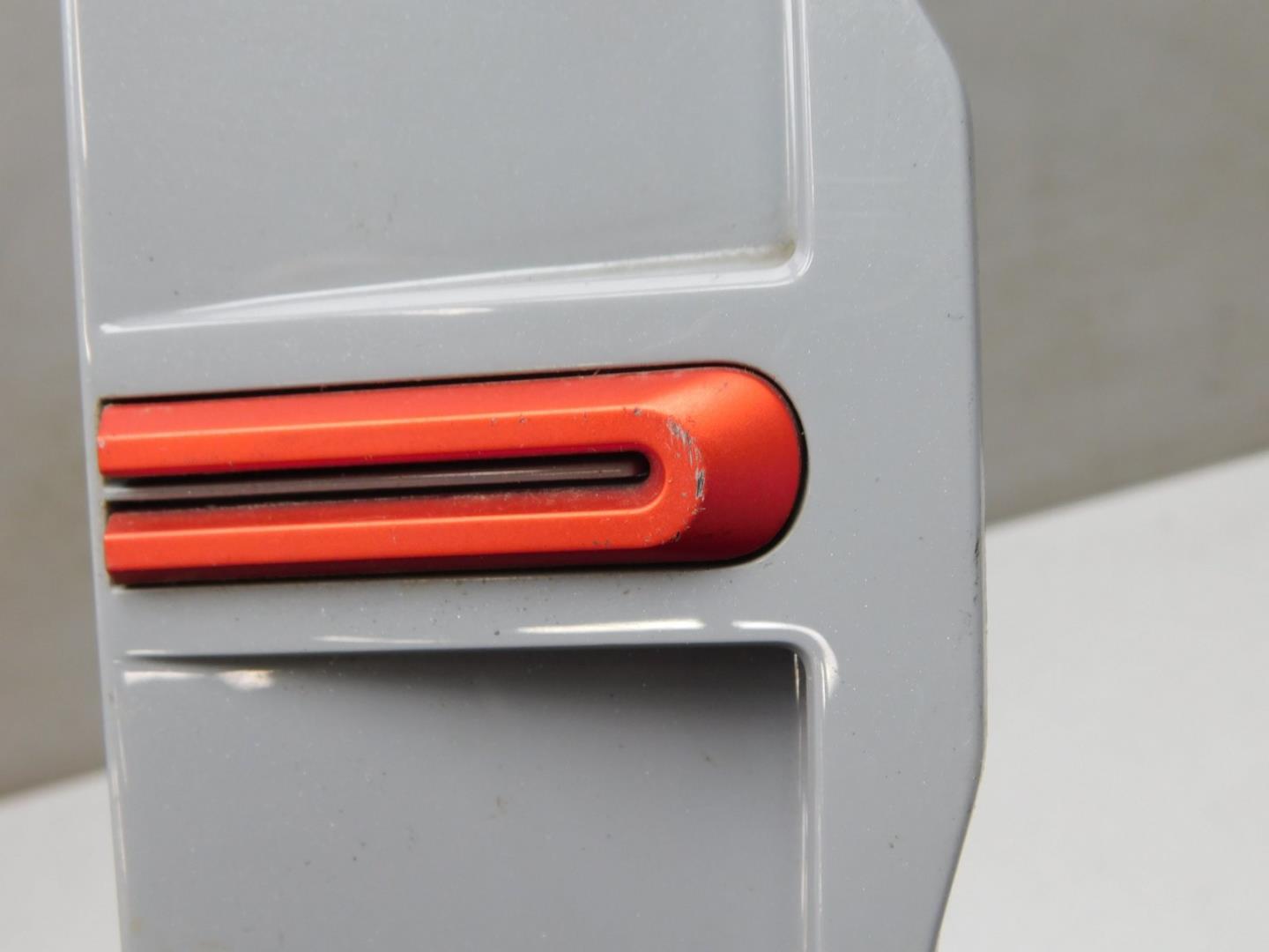 Накладка переднего крыла правого