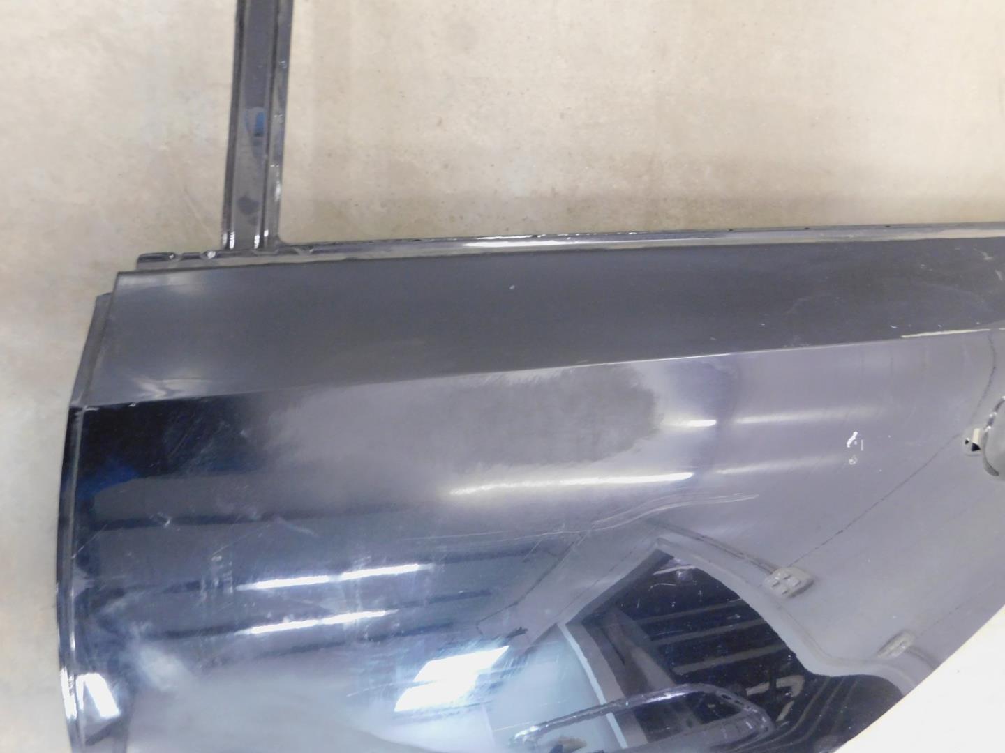 Дверь задняя левая