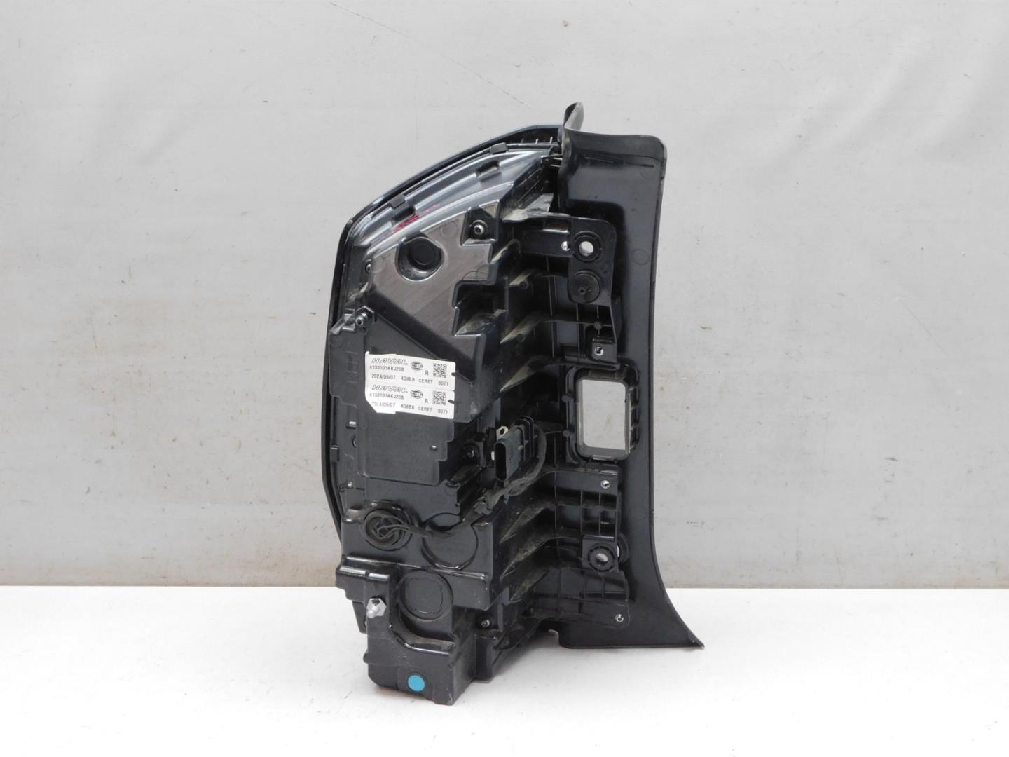 Фонарь задний правый