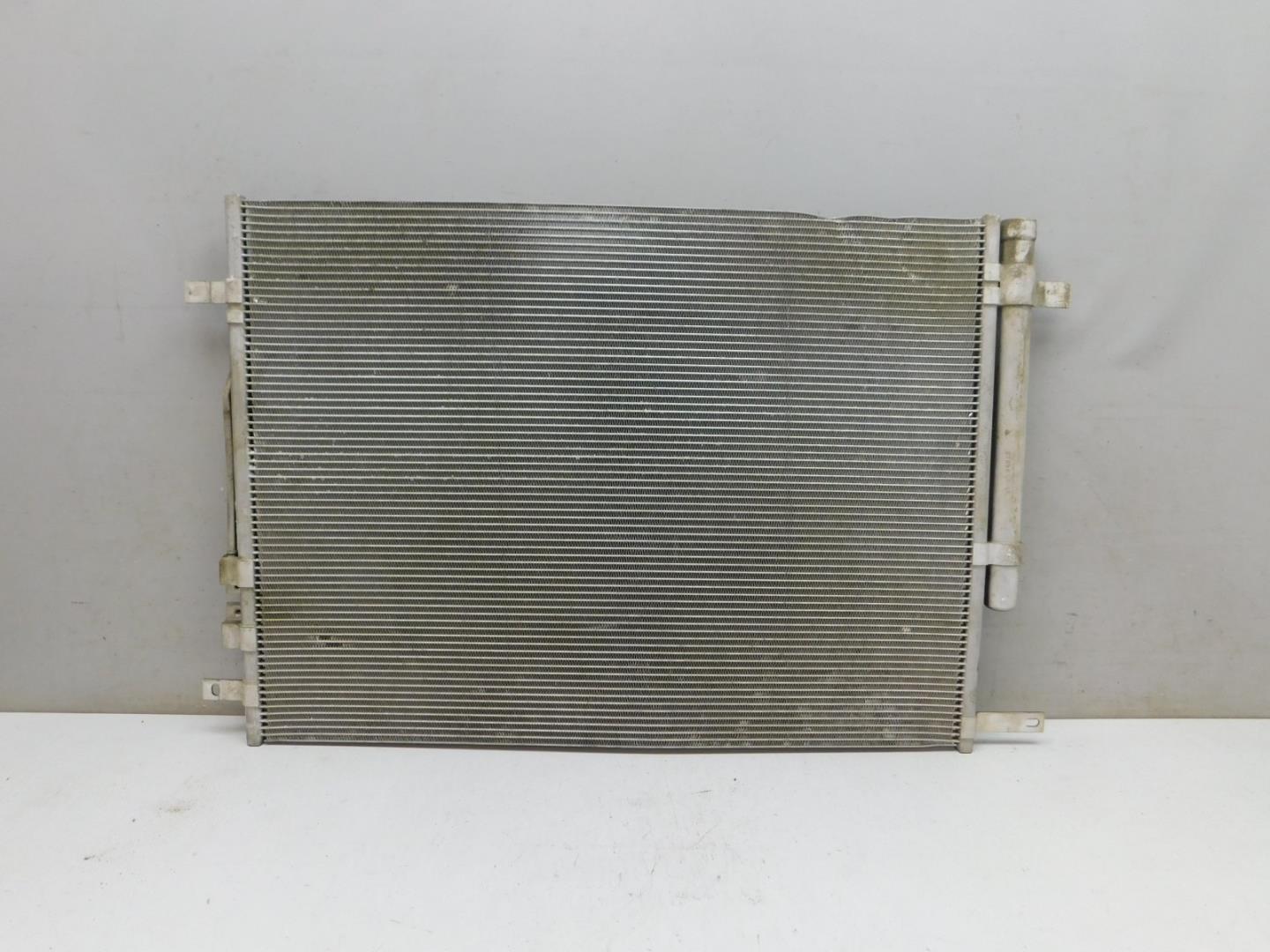 Радиатор кондиционера / конденсер