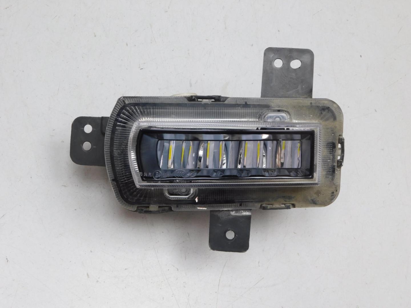 Фара противотуманная левая