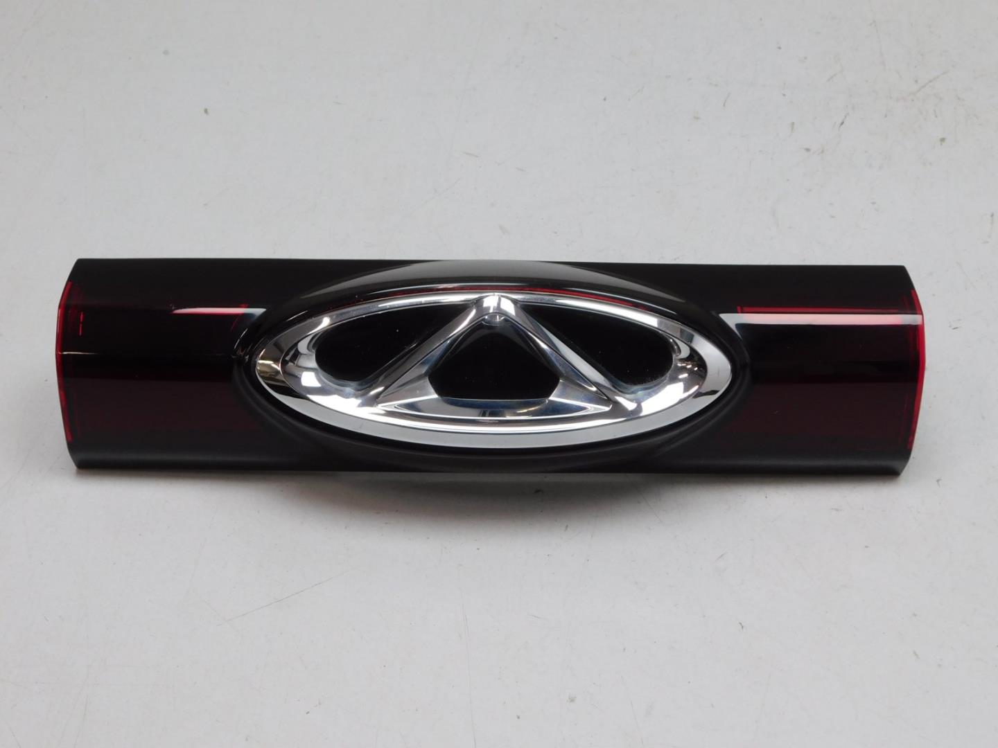 Накладка двери багажника