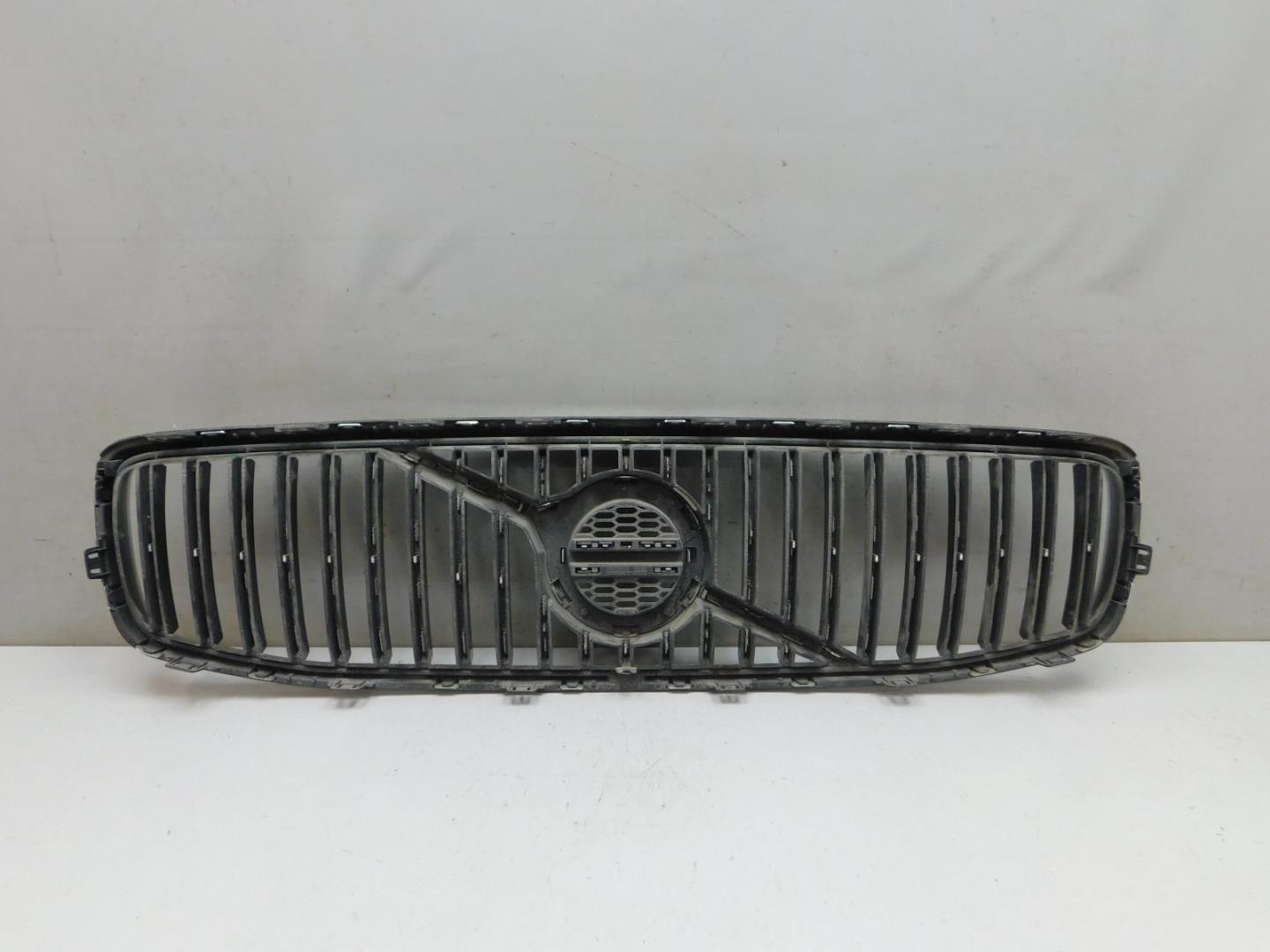 Решетка радиатора