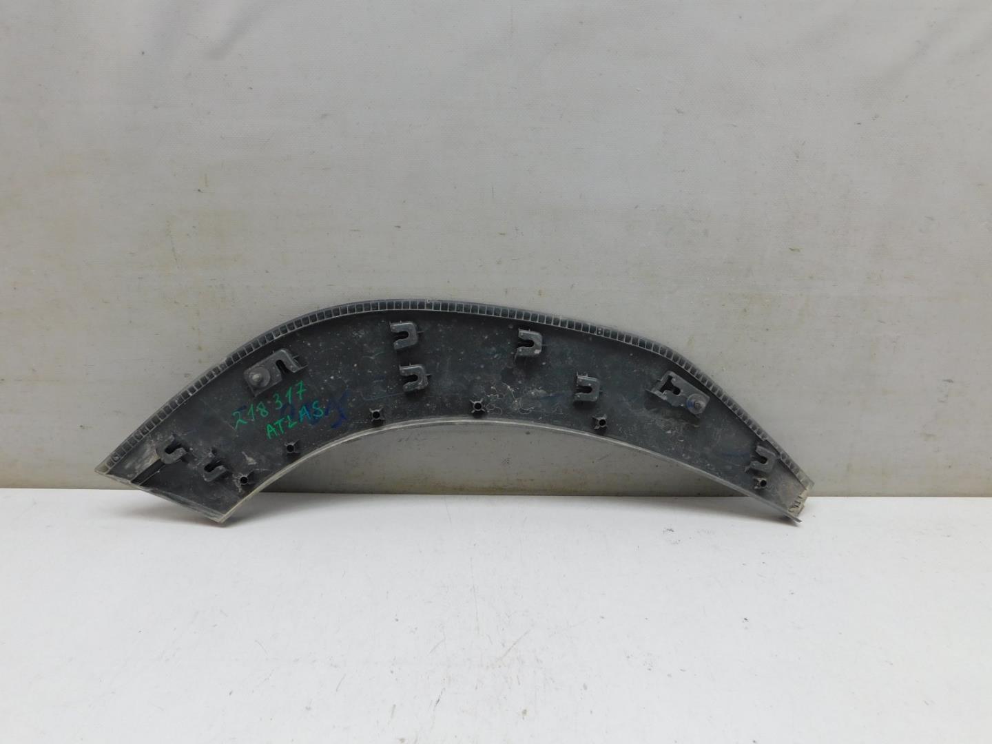 Накладка двери задней левой