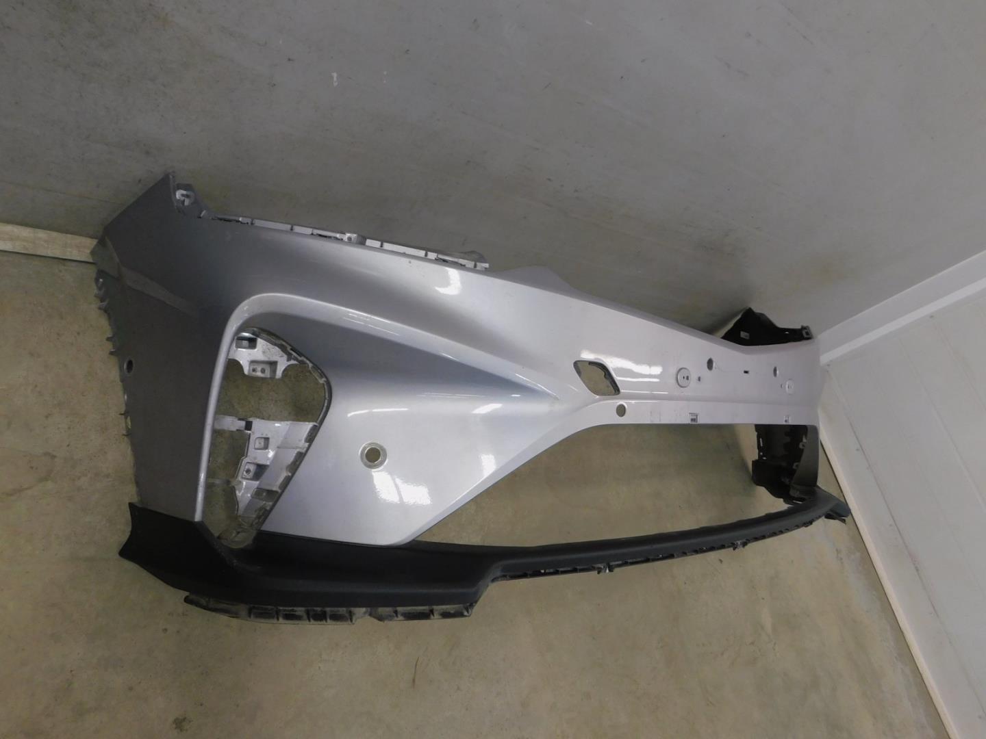 Бампер передний