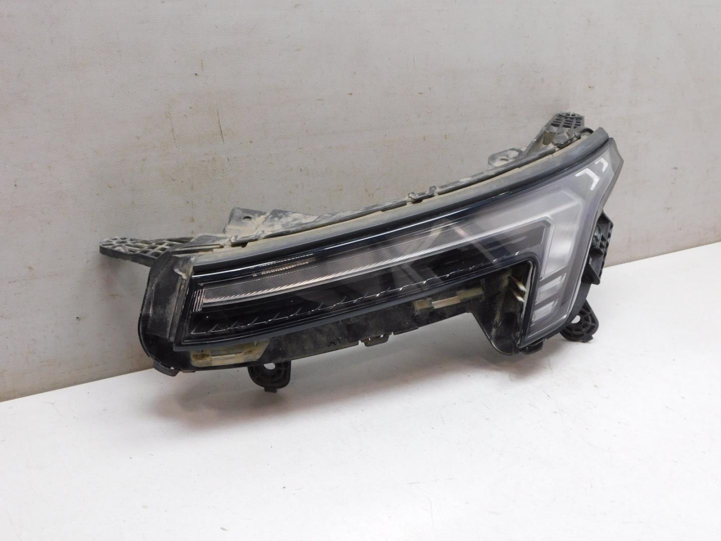 Габарит передний левый