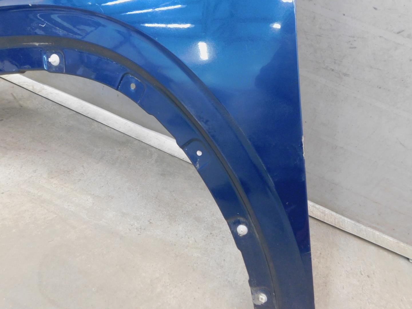 Крыло переднее левое