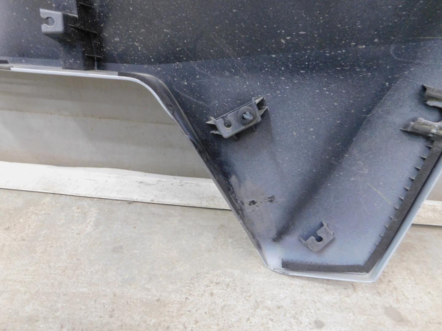 Накладка двери багажника