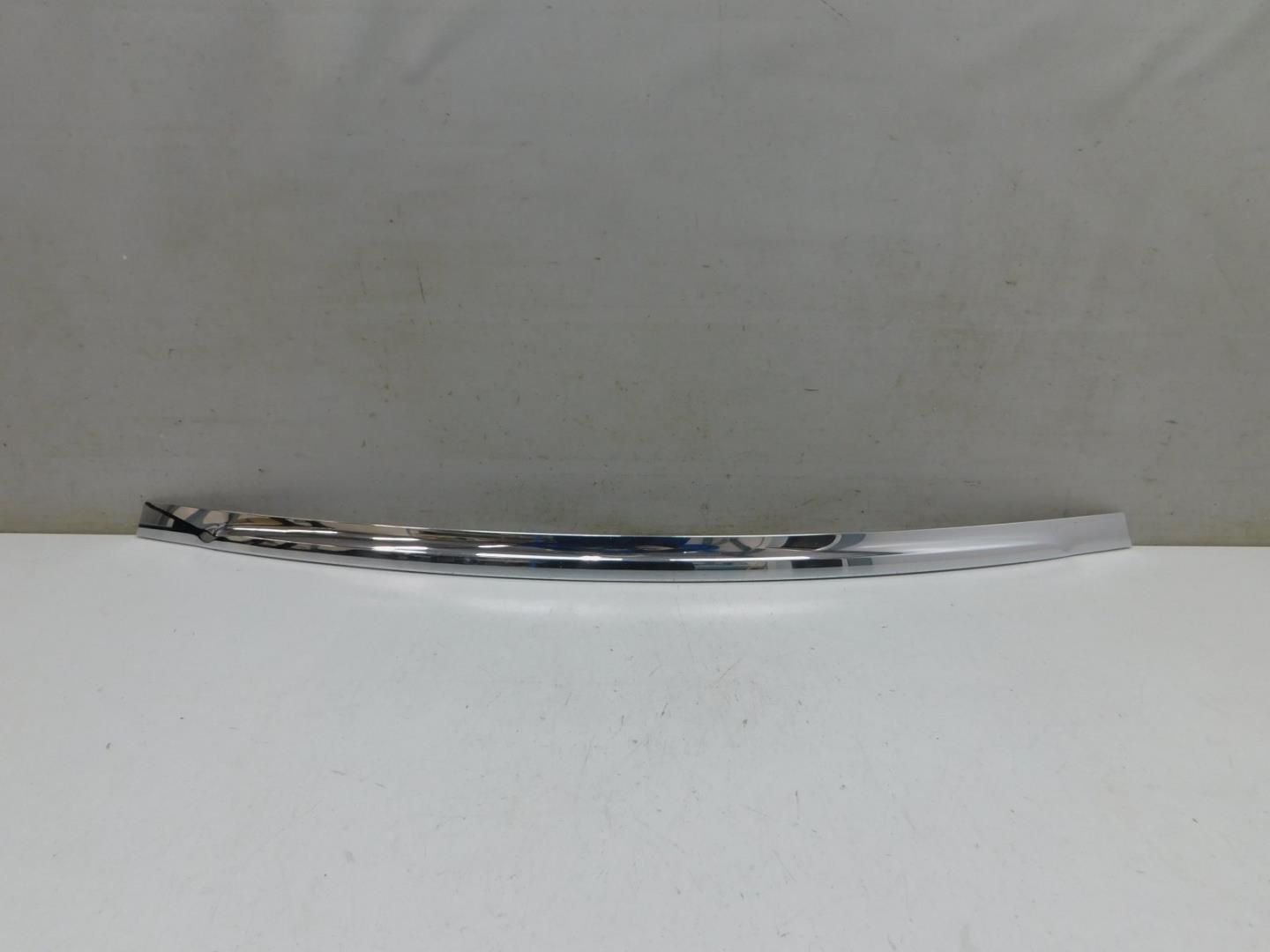 Накладка двери багажника