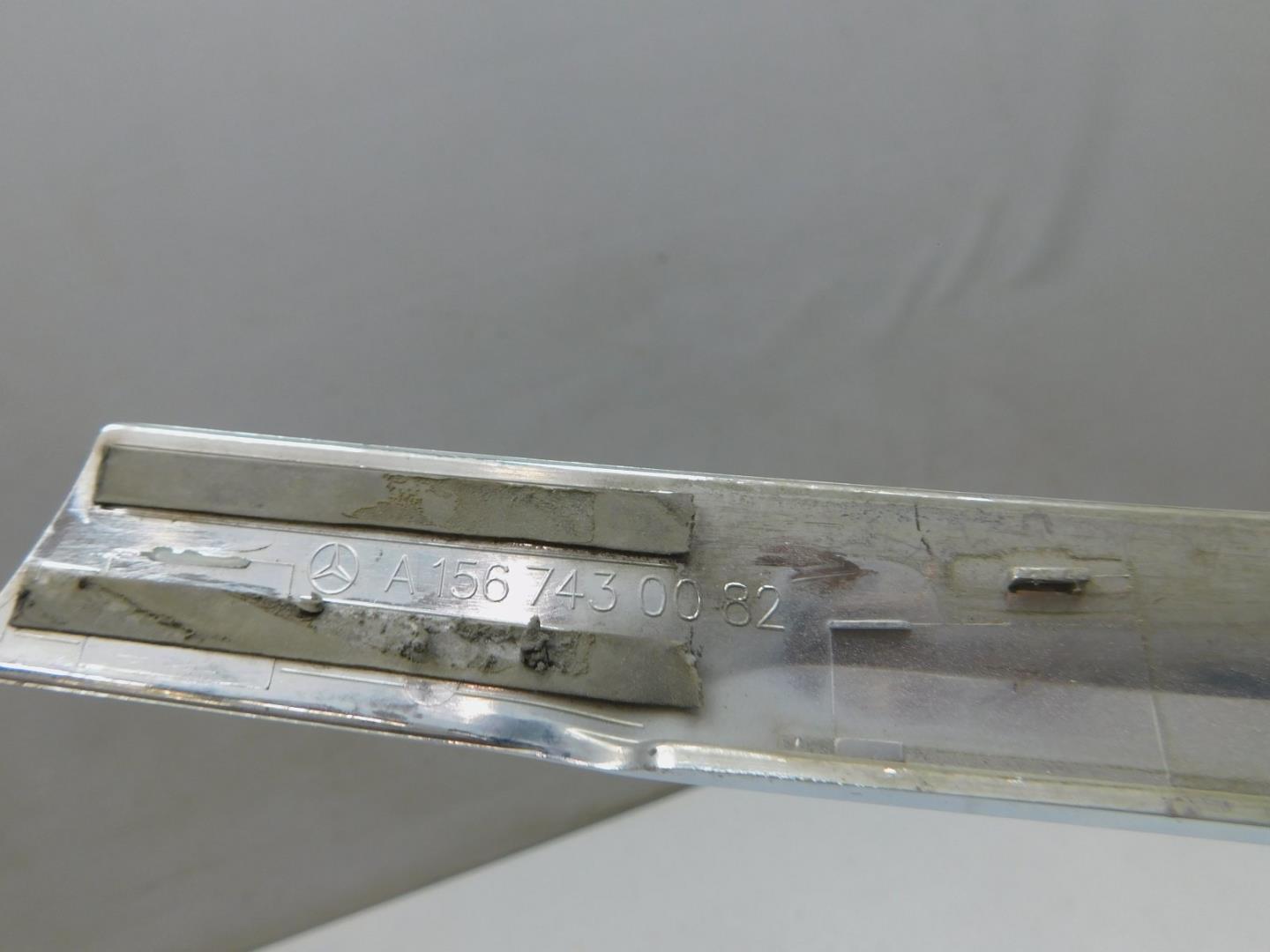 Накладка двери багажника