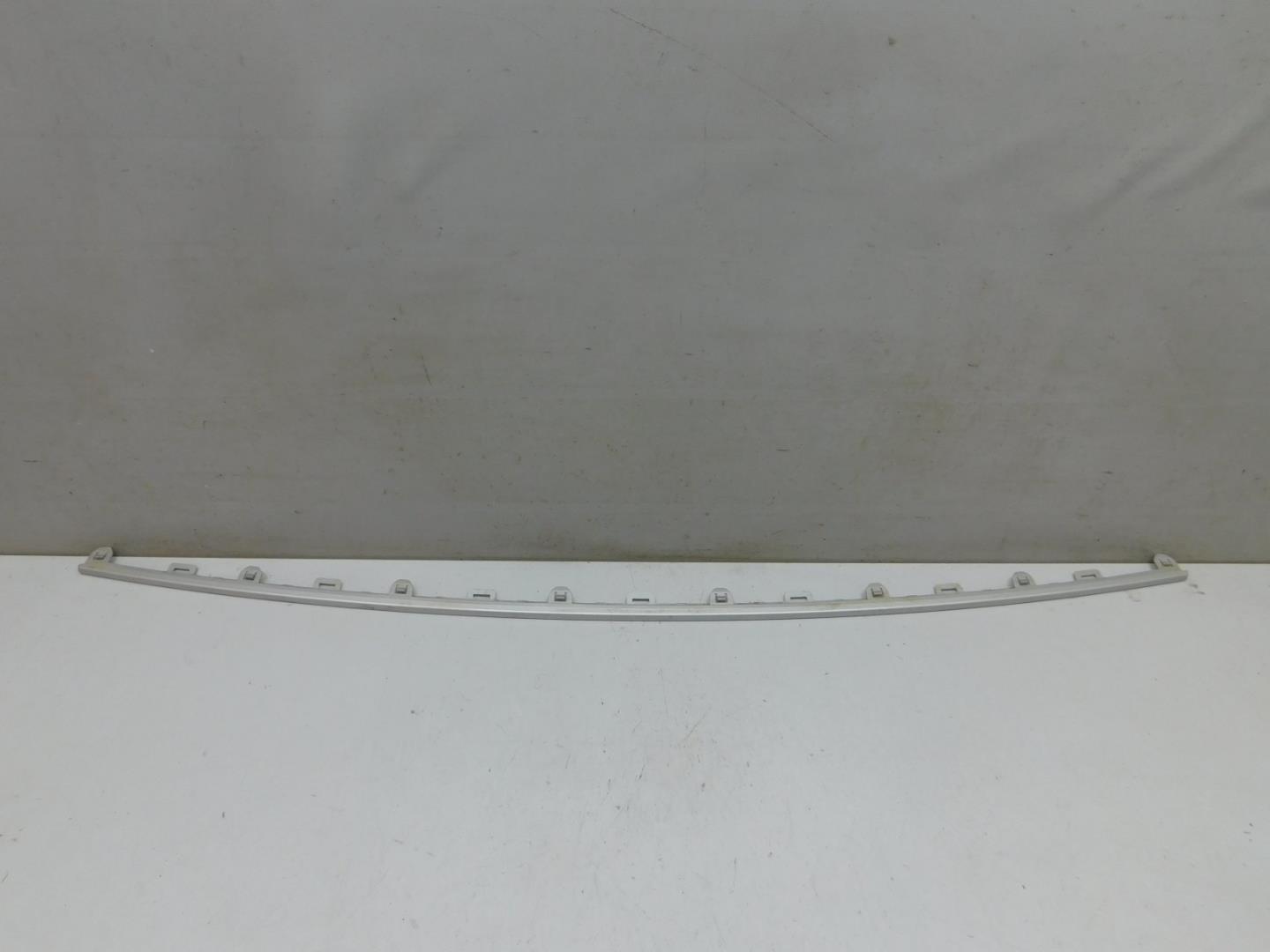 Молдинг переднего бампера