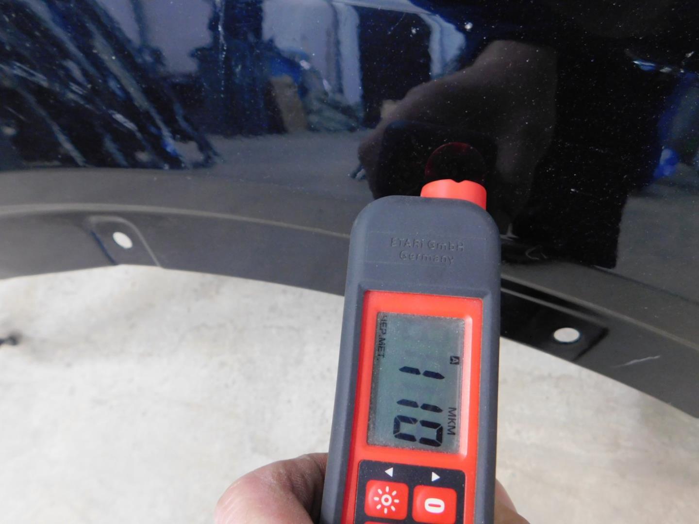 Крыло переднее правое