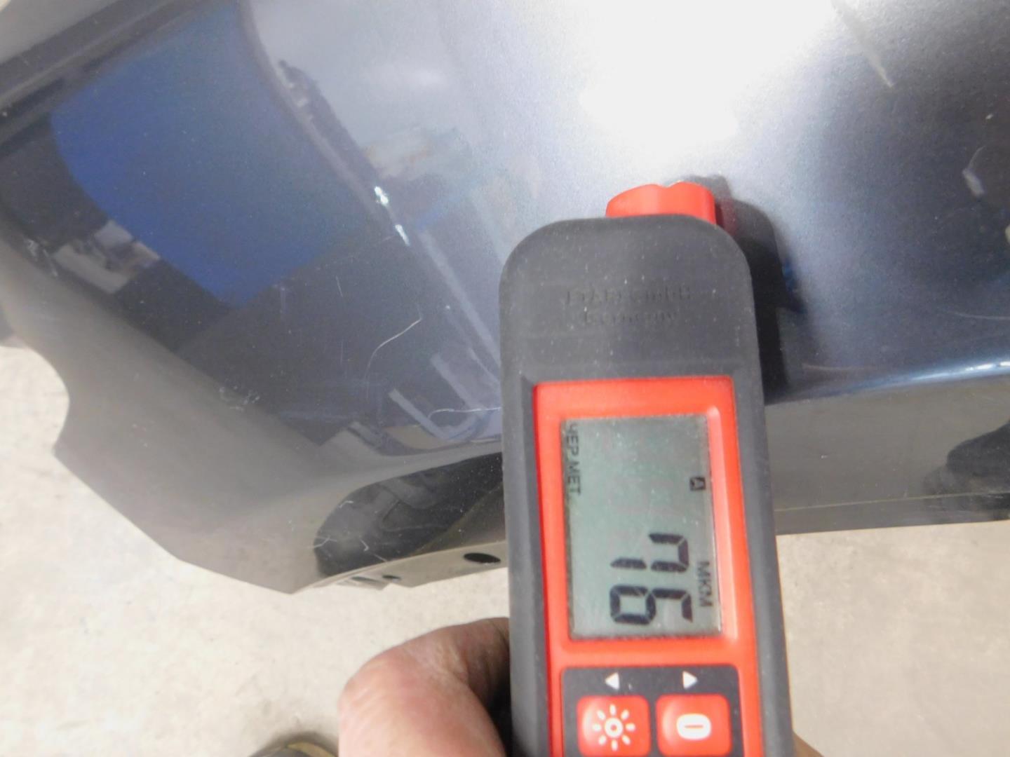 Крыло переднее левое