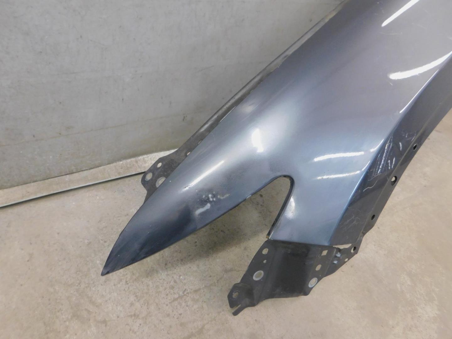 Крыло переднее левое