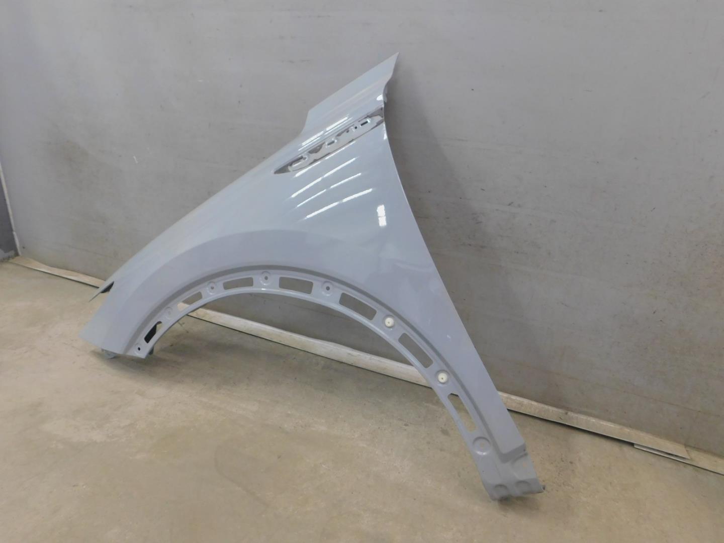 Крыло переднее левое