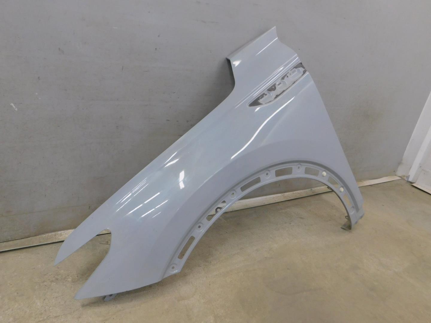 Крыло переднее левое