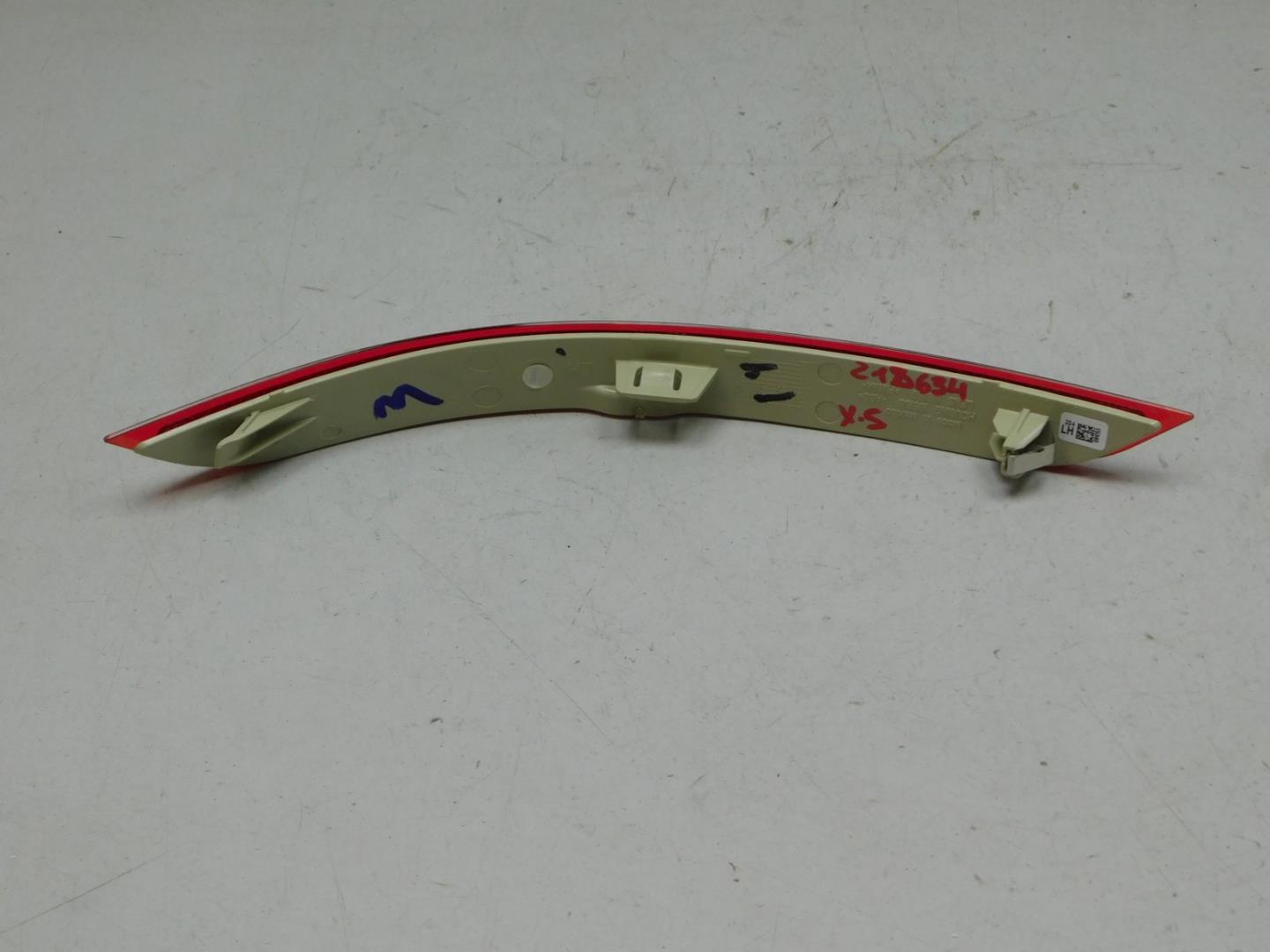 Фонарь задний в бампер левый