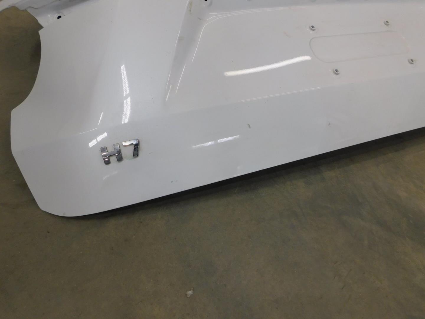 Дверь багажника